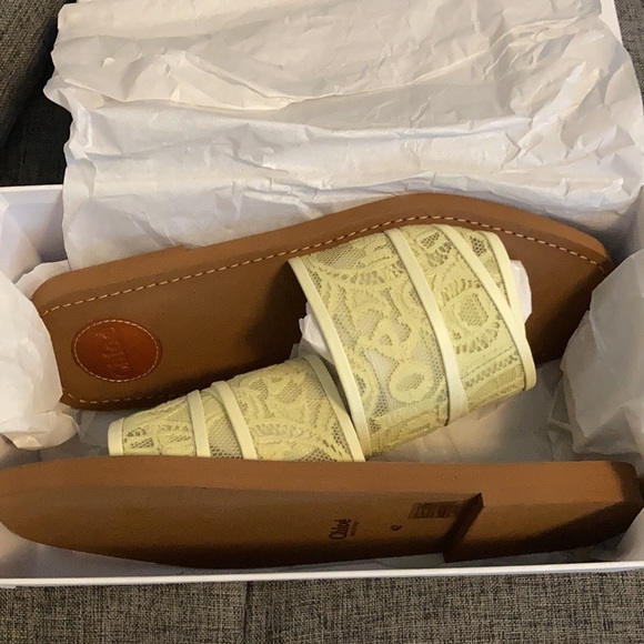 Chloe Woody Flat Mule Sandal in Lace - Picture 2 of 11